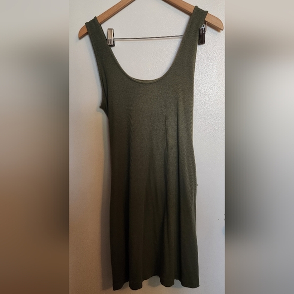Aerie Green Dress for Casual Occasions - Picture 4 of 4